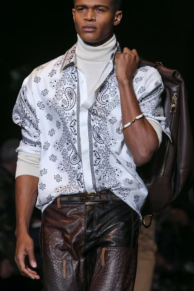 Look 107